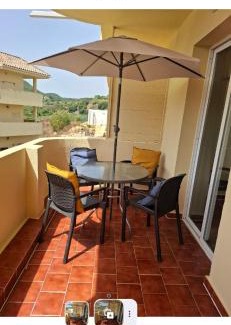 Puerto de la Duquesa Apartment | Sun, Sand and a drink in my Hand