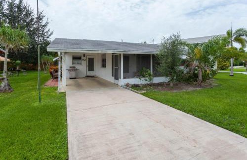 Bonita Springs House | Sun, Sand & Savings - Bonita Cozy Cottage Escape