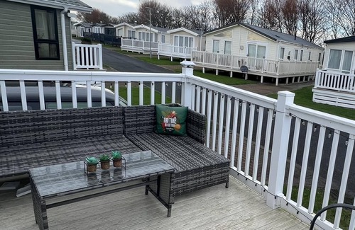 Whitley Bay Cabin | Sun sea and sand at Whitley bay caravan park