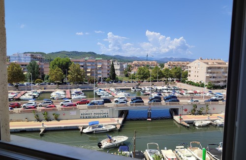 Javea Apartment | Sun, sea & spectacular views in superb situation steeped in sunshine!