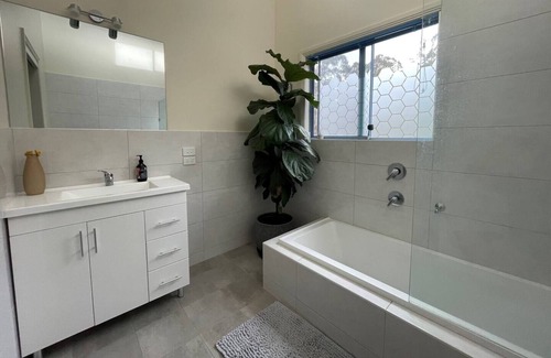 Kalaru House | Sun-soaked Holiday Hideaway