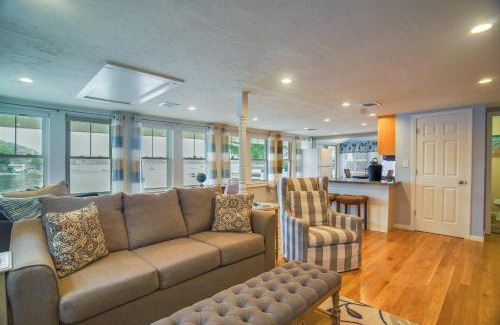 Wareham Center House | Sun-Soaked Wareham Cottage with River Access!