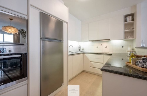 Knokke Apartment | Sun Terrace Floor, spacious and private parking