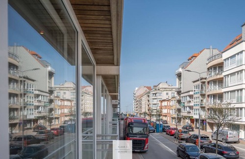 Knokke Apartment | Sun Terrace Floor, spacious and private parking