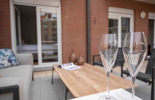 Knokke Apartment | Sun Terrace Floor, spacious and private parking