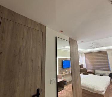 Jaypee Greens Apartment | Sun twilight studio and hotal