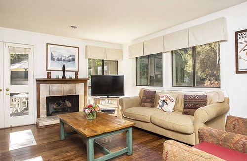 Elkhorn Hotel | Sun Valley Resort, Three Bedroom Four Beds Village Condo