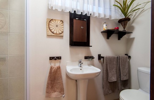 Durban North Bed & Breakfast | SunBird Room at The Brother's Guest House Durban North