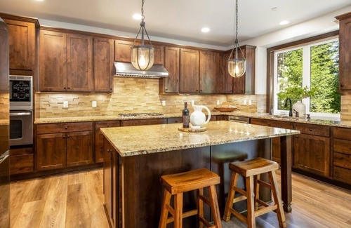 Cle Elum House | Suncadia 4 Bed Spa Game Room Retreat