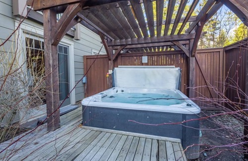 Cle Elum Condo | Suncadia One Bedroom Lodge Unit with Private Hot Tub