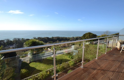 Ventnor Cottage | Suncliff - a house that sleeps 6 guests in 3 bedrooms