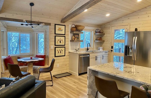 Sundance House | Sundance carriage house, romantic, Sleeps 5