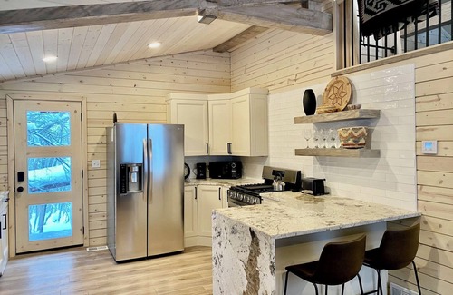 Sundance House | Sundance carriage house, romantic, Sleeps 5