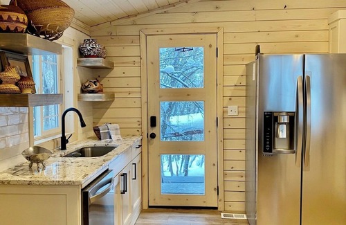 Sundance House | Sundance carriage house, romantic, Sleeps 5