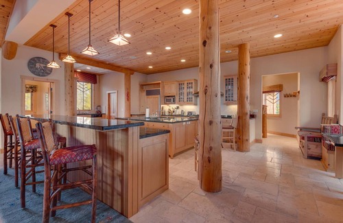 Olympic Valley House | Sundance Lodge By Tahoe Getaways - Luxury 5 BR in Palisades with Ski Shuttle