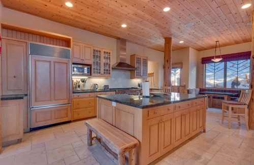 Olympic Valley House | Sundance Lodge By Tahoe Getaways - Luxury 5 BR in Palisades with Ski Shuttle