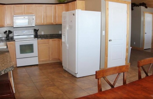 Garden City Cabin | Sundance- Pet Friendly Home in Harbor Village
