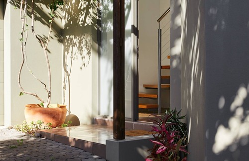 Nelson Bay Apartment | Sundance - Pet friendly family friendly home in Nelson Bay with ocean views