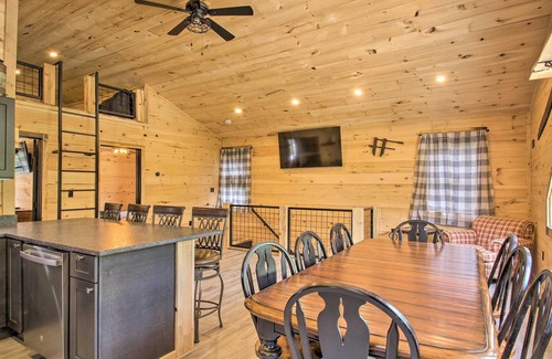 Waterford Cottage | Sunday Riverfront Cottage: Fire Pit & Trail Access