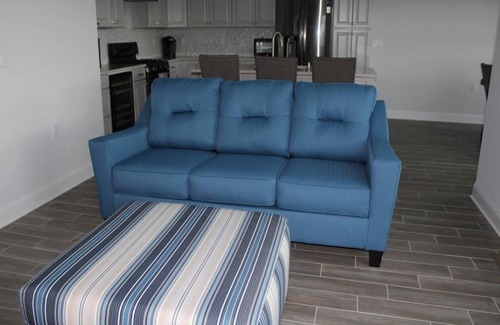 Beach Haven Condo | Sunday to Sunday. Elevator, Beach Badges. Roof top deck. WIFI. Bay side 4.
