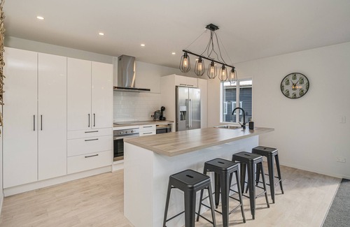 Cooks Beach House | Sundaze Escape - Cooks Beach Holiday Home