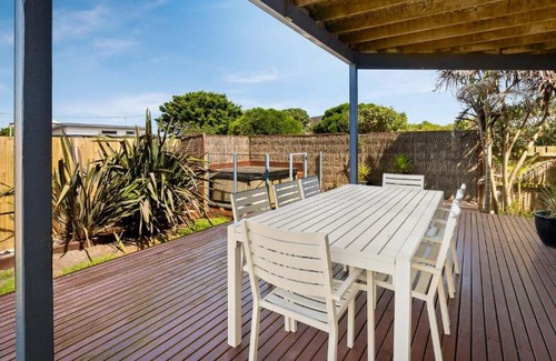 Sunderland Bay House | Sunderland Retreat