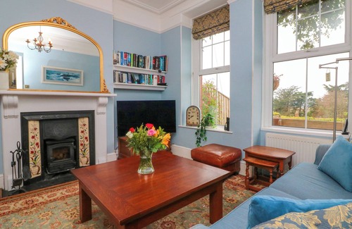 Braunton House | SUNDIAL, pet friendly, character holiday cottage in Braunton