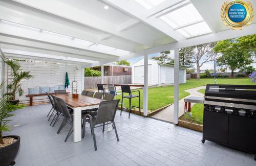 Culburra Beach House | Sunfish Pet Friendly 4 Mins Walk to Beach