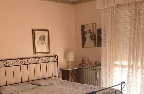 Torre del Lago Puccini House | Sunflower house