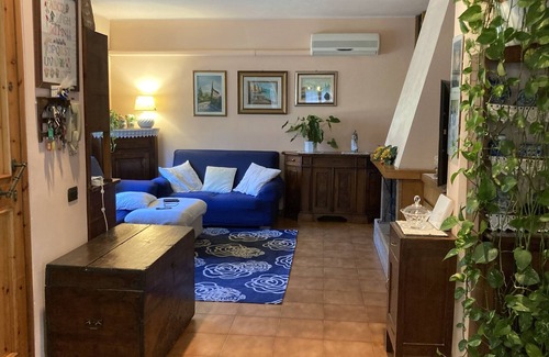 Torre del Lago Puccini House | Sunflower house