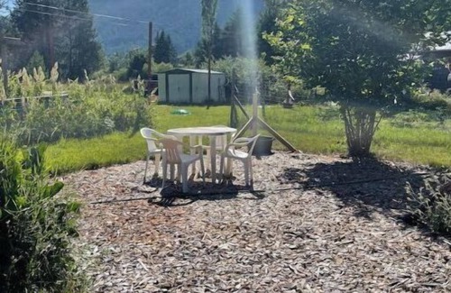 Crescent Valley Cottage | Sunflower Cottage - a walk away to the waterfall or beach