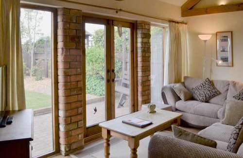 Alford House | Sunflower Holiday Cottage