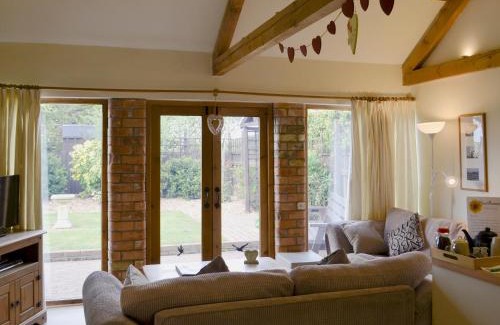 Alford House | Sunflower Holiday Cottage