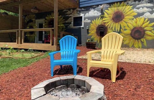 Asheville Apartment | Sunflower Suite, 10 minutes to Downtown