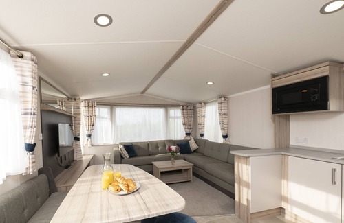 Looe House | Sunking Caravan by Belvilla