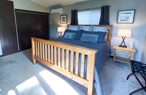 Sunland Estates House | Sunland Estates Home - Columbia River Views - Minutes to the Gorge Amphitheater!