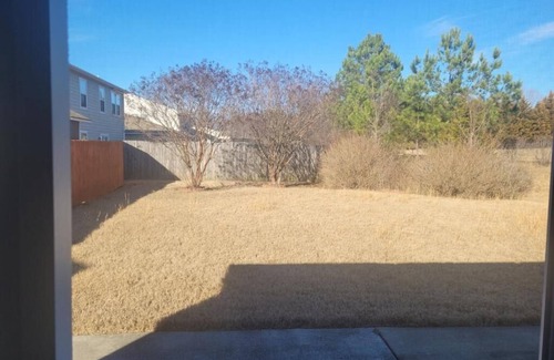 Athens House | Sunlight Rancher W/Nice Back Yard.