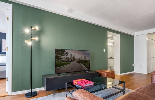 West End Apartment | Sunlit Beacon Hill 1BR w/ Pool, Gym, Doorman, Dog Park by Blueground
