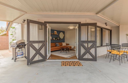Camelback East House | Sunlit Mid-Mod Oasis Phoenix - LONG-TERM ONLY