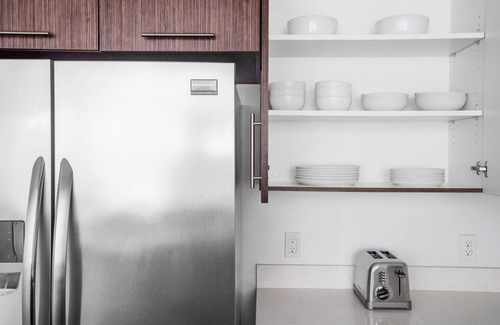 Centennial Apartment | Sunlit Redwood City 1BR w/Lounge, Gym & W/D, nr Caltrain, by Blueground