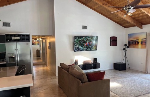 Anglers Park House | Sunlit Treasure in Key Largo