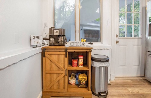 Friendswood House | Sunmeadow Manor Retreat