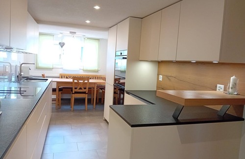 Pfaefers Dorf House | Sunnähöggli