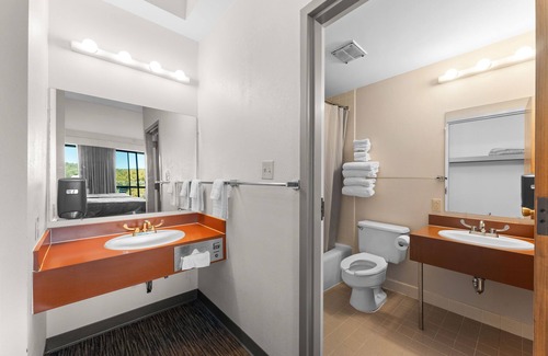 Potosi Cabin | Sunnen Lodge YMCA Lofted Room | Meals Included