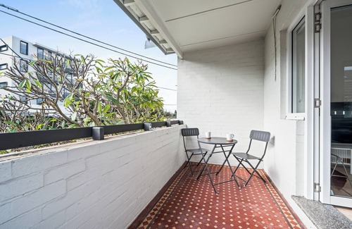 Tamarama Apartment | Sunny 1-Bedroom Apartment in Tamarama