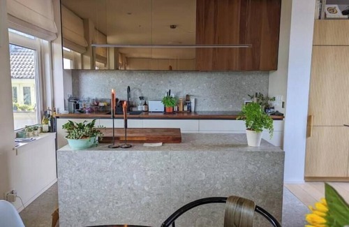 Jordaan Apartment | Sunny 2 Bd Apartment in the heart of the Jordaan