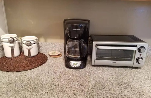South Berkeley Condo | Sunny 2 Bedrooms Apartment one mile from UCB