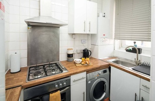 Chaucer Apartment | Sunny 2B/1B Flat nr Borough Market, Central London