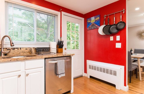 Newton Corner House | Sunny 3BR home near Boston DT and BC W/WiFi EV charger, Sauna
