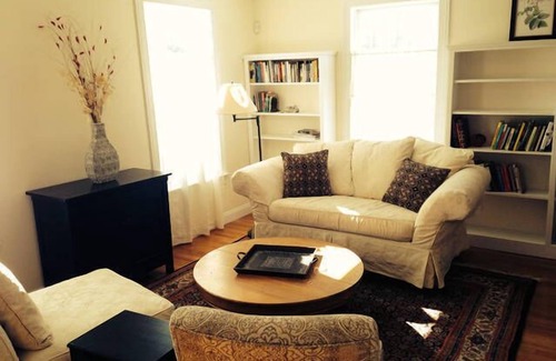 West Cambridge House | Sunny 3BR house 10 min walk from Harvard Square